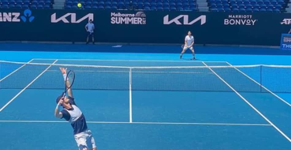 Nadal faz treino de luxo com Murray em Melbourne