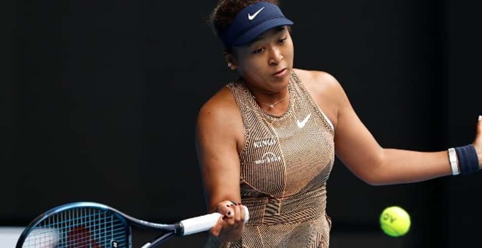 Osaka vence em retorno às quadras