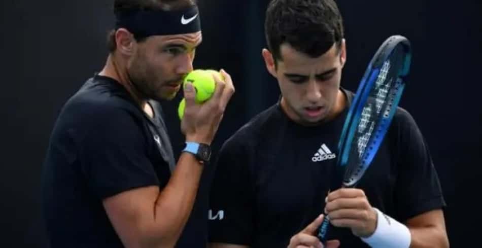Nadal vence nas duplas no retorno oficial em Melbourne