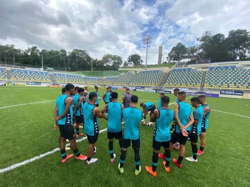 Vasco finaliza preparação para a estreia na Copinha; técnico Igor Guerra revela expectativa