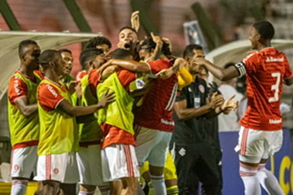 Estêvão e Lucca brilham, e Internacional vence São Raimundo na estreia da Copinha