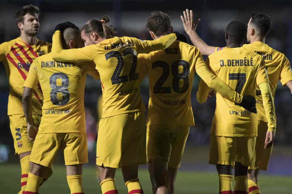 Na estreia de Daniel Alves, Barcelona vence time da terceira divisão de virada e avança na Copa do Rei