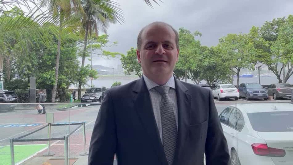 André Chame exalta entusiasmo de John Textor com o Botafogo: 'Quer fazer história no futebol brasileiro'