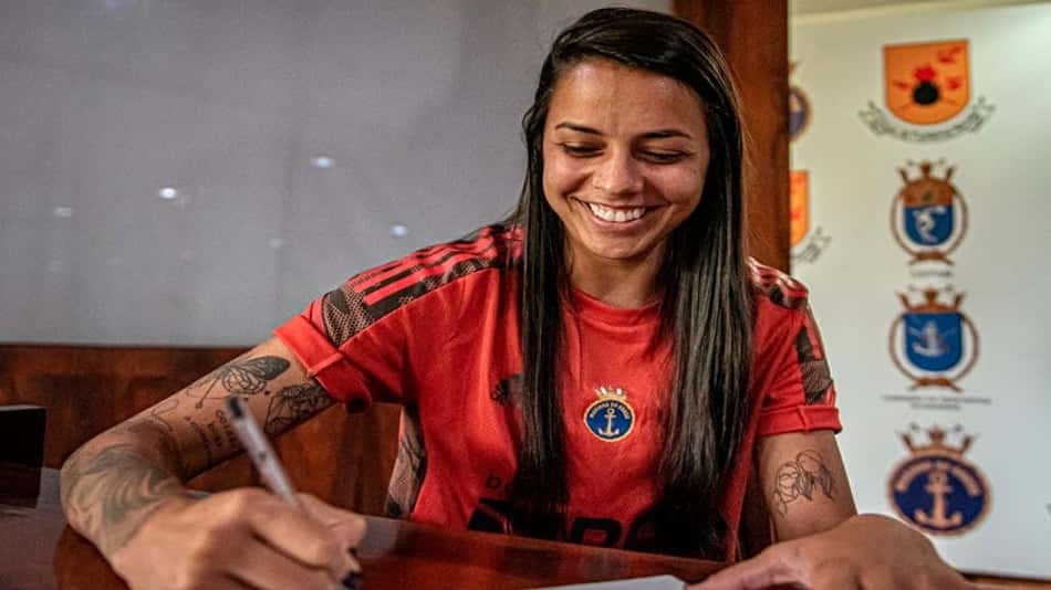 Flamengo anuncia Kika Brandino, a sexta contratação para o time feminino em 2022