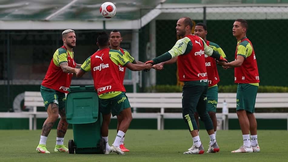 Palmeiras encerra terceiro dia de pré-temporada com desafios técnicos e lúdicos em campo