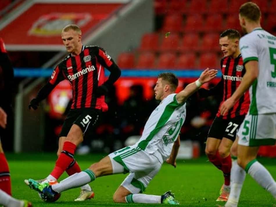Bayer Leverkusen sai na frente, toma a virada, mas consegue empatar no fim com o Union Berlin