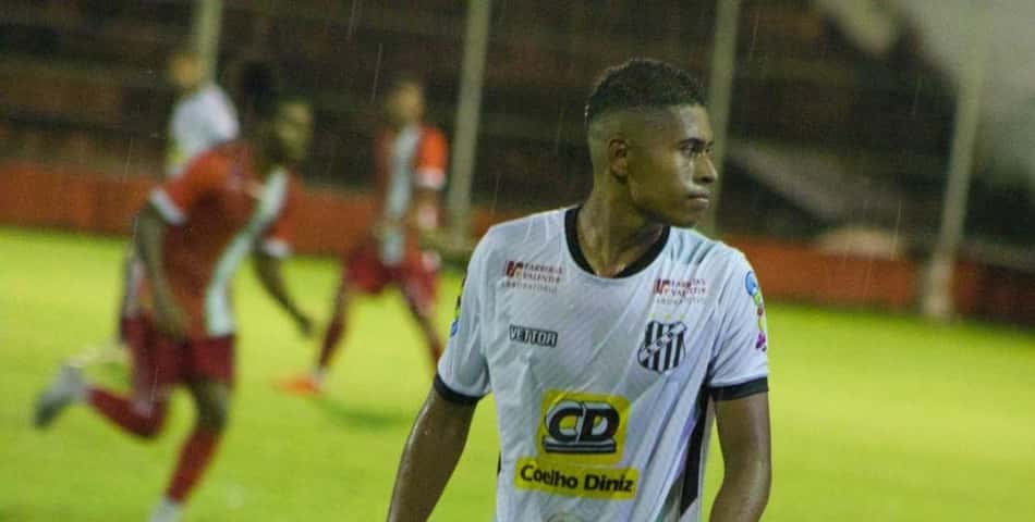 Atacante ex-São Caetano, Filipe Carvalho visa estreia no futebol mineiro