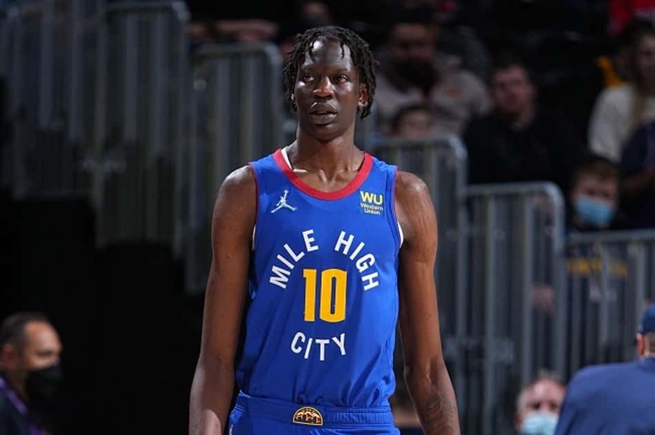 Celtics acerta aquisição Bol Bol em troca tripla