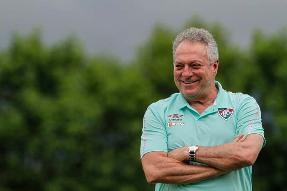 Abel Braga inicia pré-temporada com quatro desfalques e tem missão de superar desconfiança no Fluminense