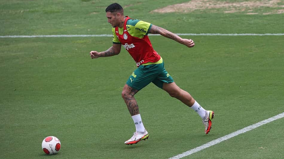 Palmeiras tem volta de cinco afastados pela Covid-19; Rafael Navarro treina pela primeira vez
