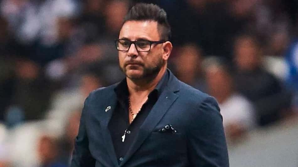 Atlético-MG volta aos trabalhos nesta segunda-feira com a presença de Antonio Mohamed