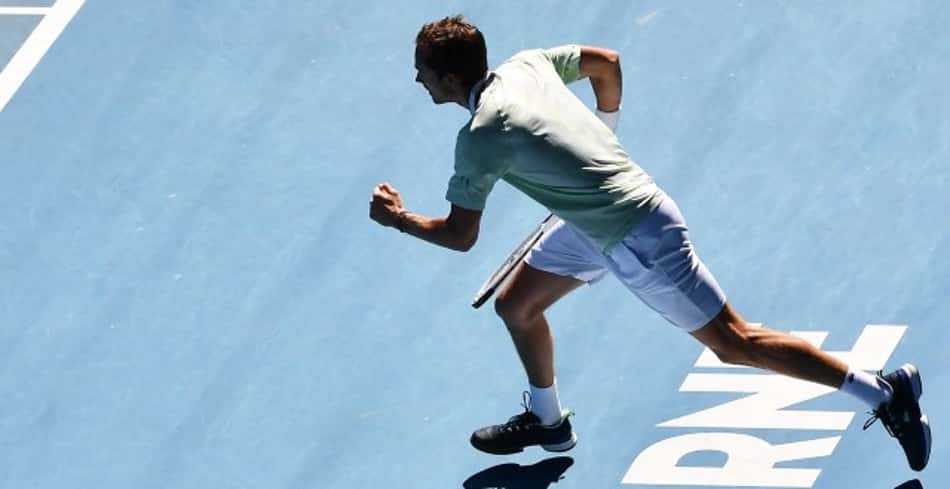 Medvedev vence a 10ª seguida em Slams e faz oitavas no Australian Open