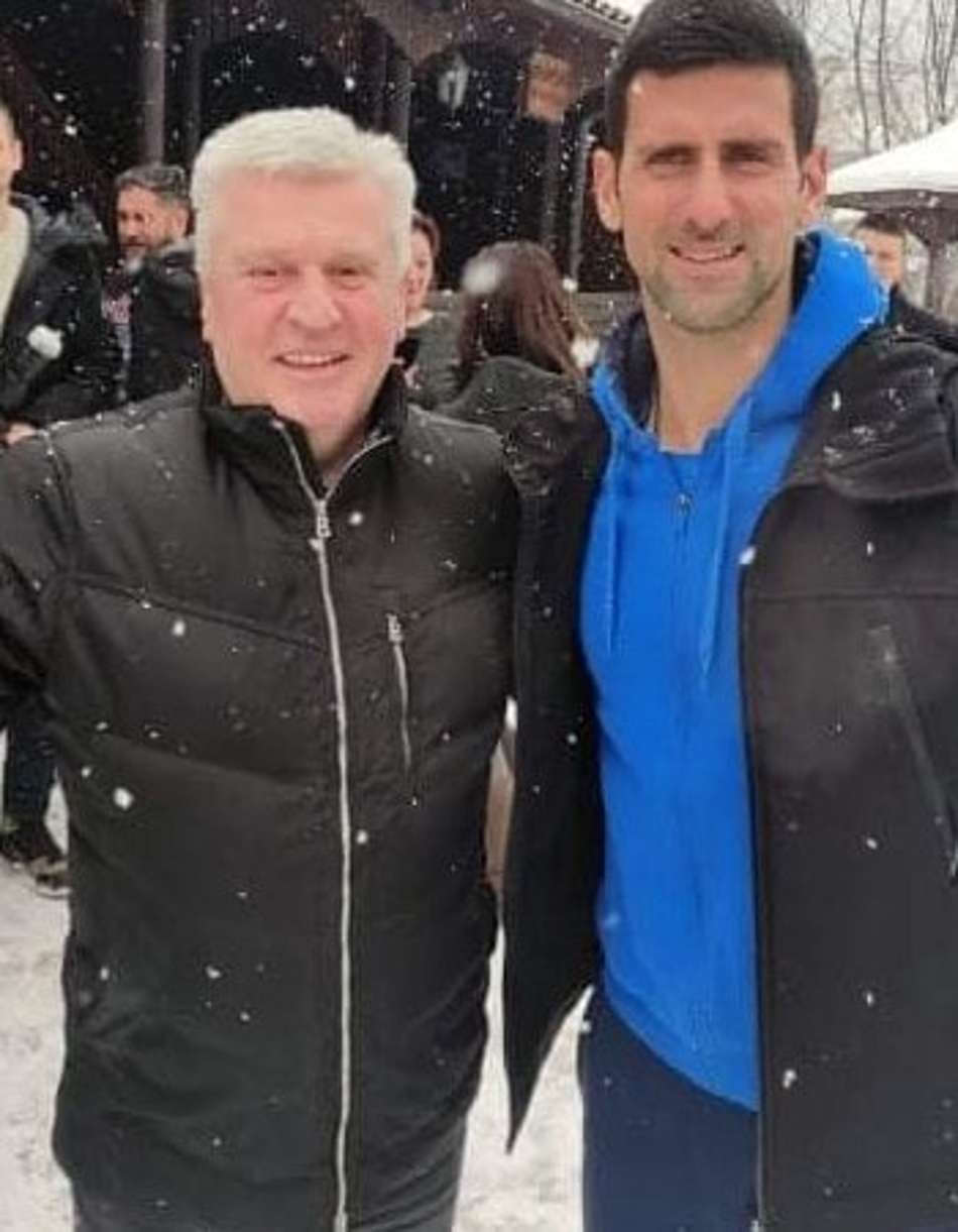 Djokovic faz visita a cidade de Montenegro