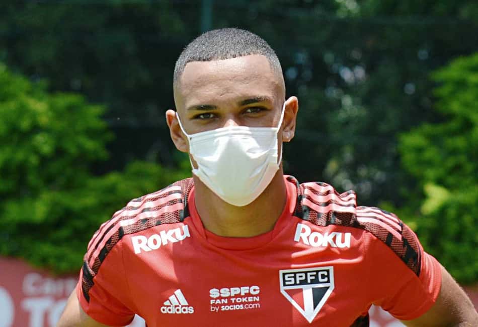 Atacante Juan volta aos treinos do São Paulo após contrair Covid-19