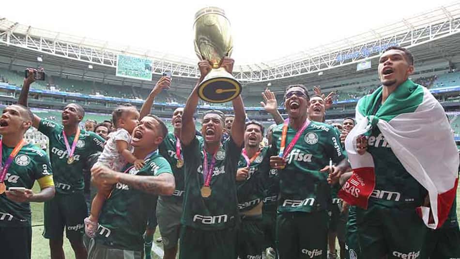 LANCE! RÁPIDO: Palmeiras quebra o tabu e acaba com a piada na Copinha