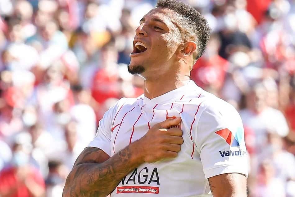 Aston Villa contrata zagueiro campeão olímpico pelo Brasil