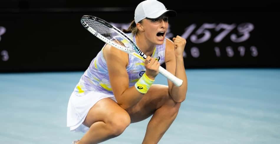 Swiatek vira batalha de 3h e vai à semi do Australian Open