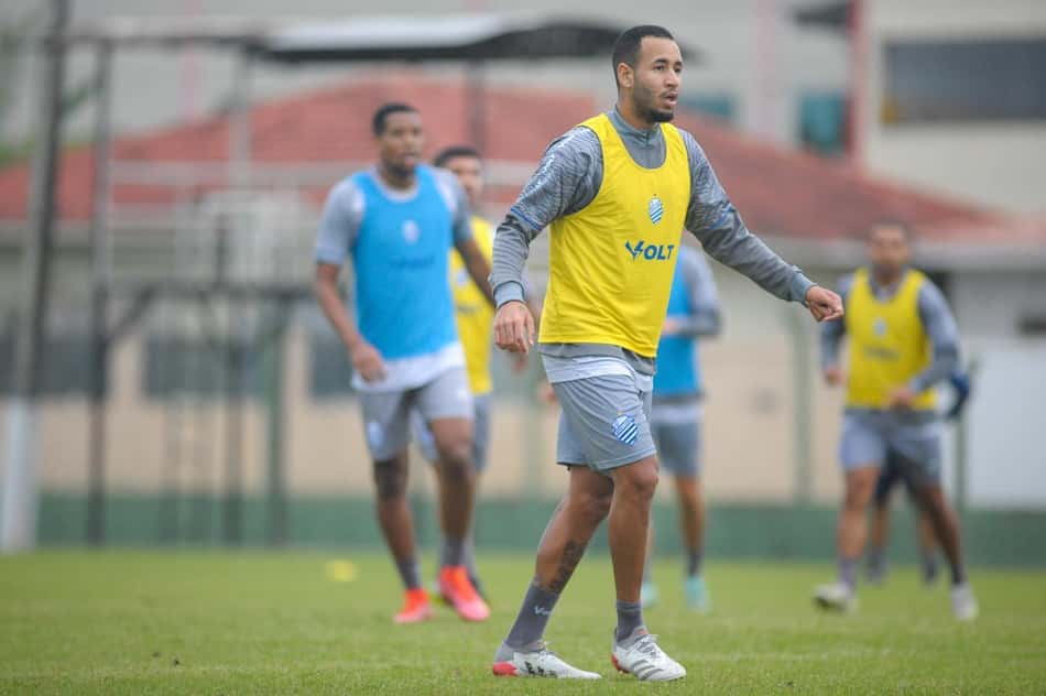 Marco Túlio, sobre CSA x Grêmio: 'Precisamos aproveitar as oportunidades'