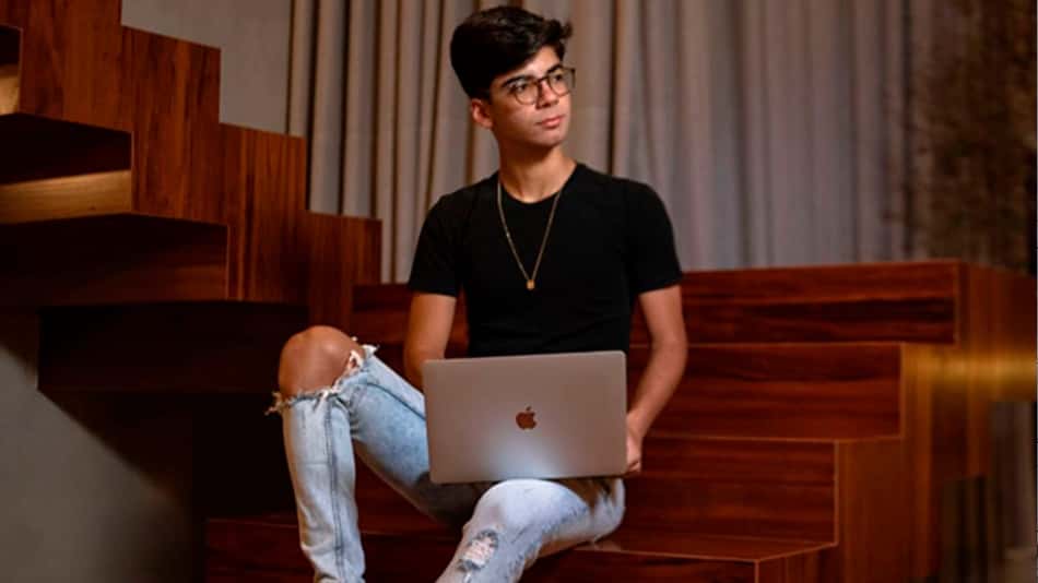 Empresários 'outsiders' investem em gamers para lucrarem com NFTs