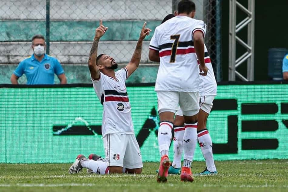 Santa Cruz estreia no Pernambucano vencendo o Caruaru City