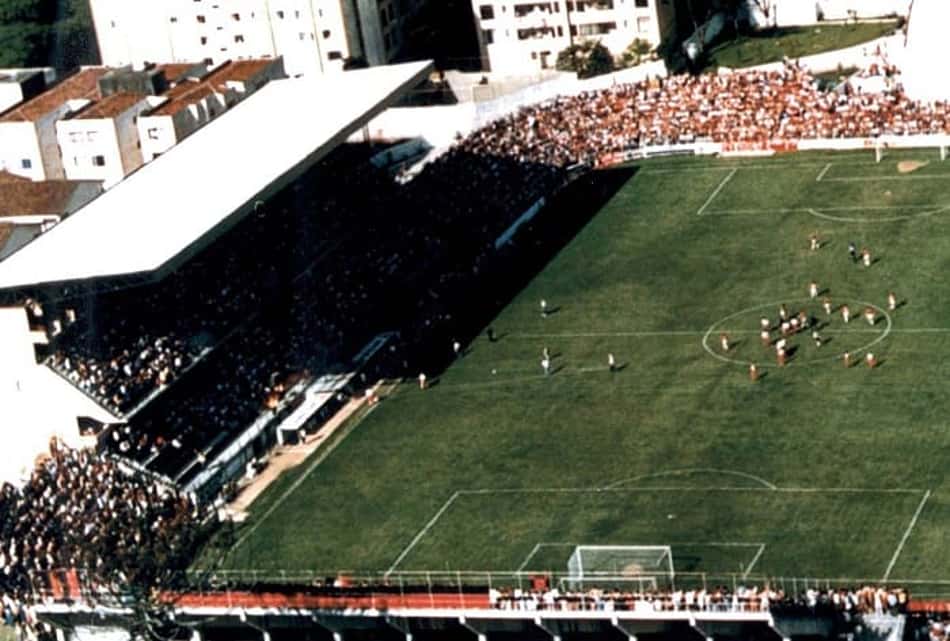 Athletico relembra último jogo feito no seu antigo estádio