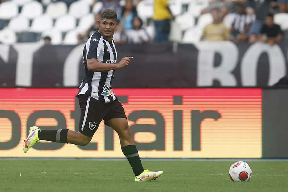 Com novidade, Botafogo está definido para o duelo contra o Avaí, no Nilton Santos, pelo Brasileirão
