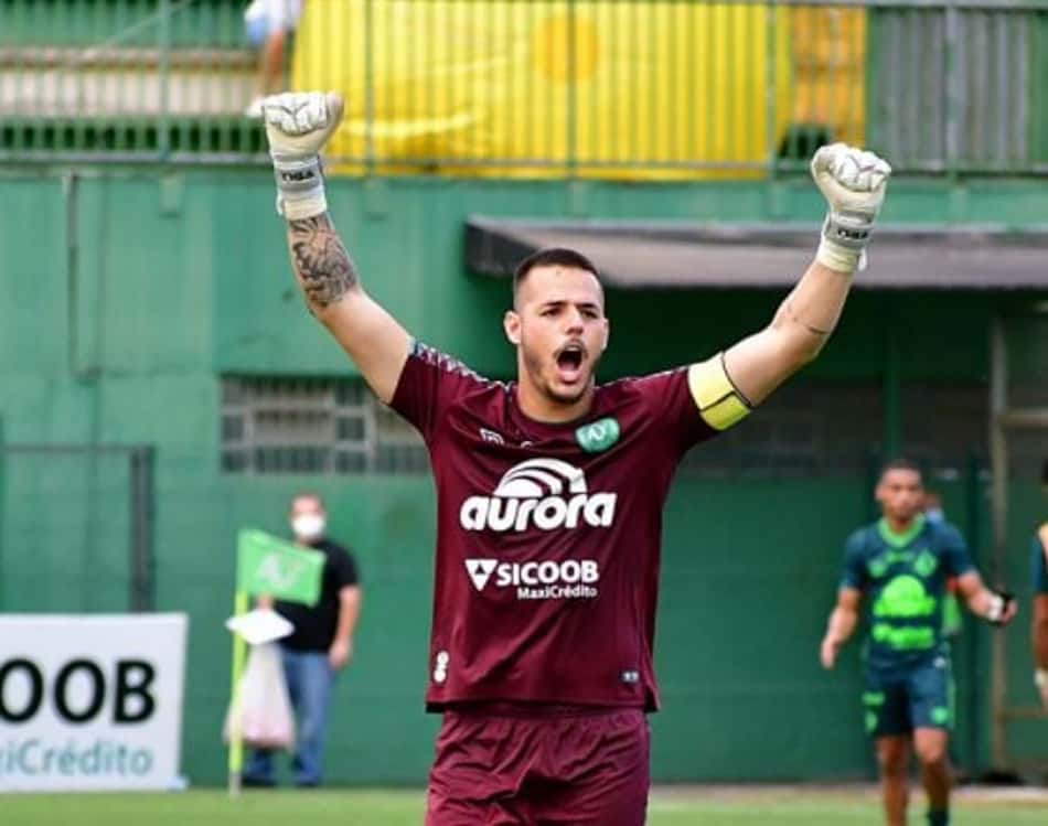 Capitão da Chape com apenas 20 anos, João Paulo celebra bom início de Catarinense
