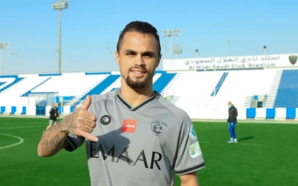 LANCE! Rápido: João Pedro cobiçado na Inglaterra, Michael longe do Corinthians e mais!