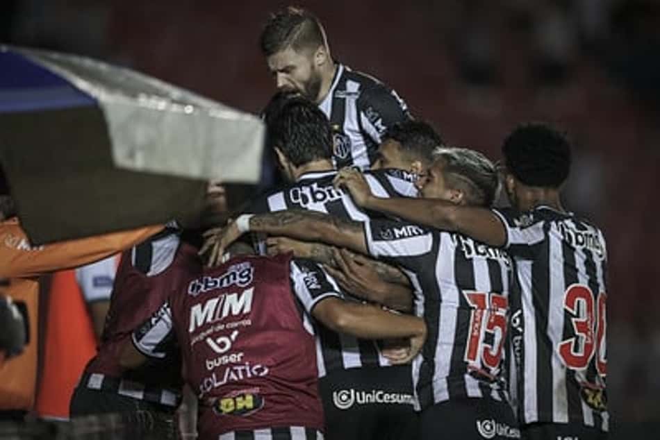 Sem dificuldades, Atlético-MG goleia o Uberlândia fora de casa