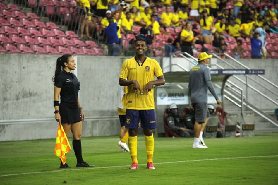 Retrô vence o Sport e fica com 100% de aproveitamento pelo Campeonato Pernambucano