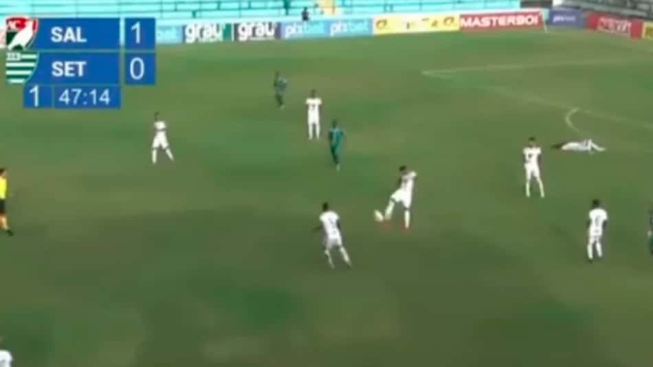 VÍDEO: Lucão arrisca de longe e faz uma pintura na goleada do Salgueiro sobre o Sete, pelo Pernambucano