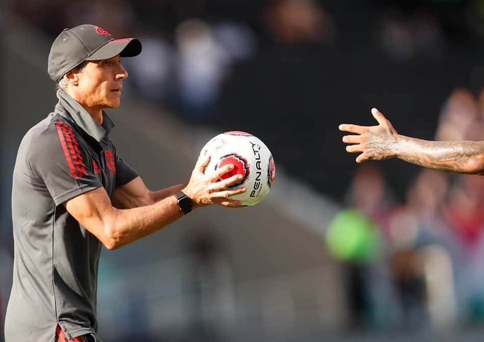 Paulo Sousa é regularizado e pode comandar o Flamengo na Supercopa