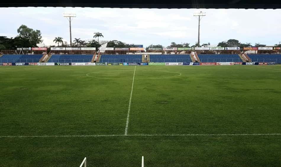 Em duelo de sete gols, Goiás bate o Goianésia pelo Goiano