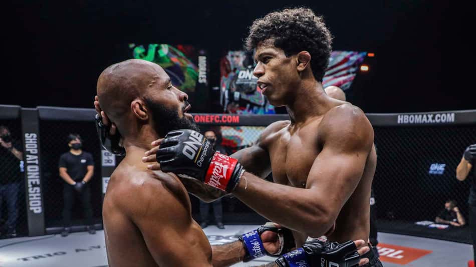 Com brasileiros no cage, 'RedeTV! Extreme Fighting' desta sexta-feira (11) exibe disputas pelo Cinturão