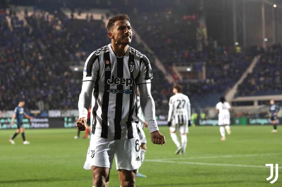 Danilo chega para decisão na Champions com marca relevante na Juventus