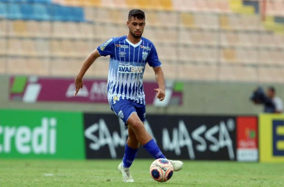 Jefferson Fernandes cita 'história e tradição' ao analisar proposta do Paraná Clube