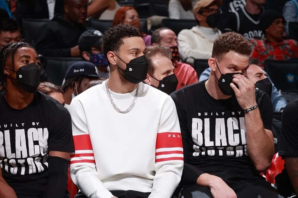Ben Simmons é diagnosticado com hérnia de disco