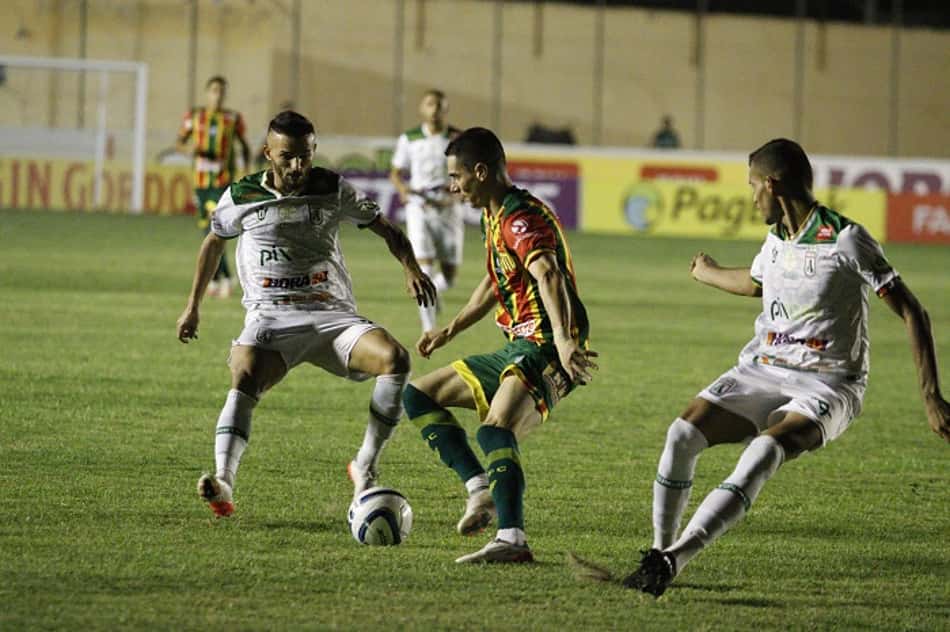 Sousa vira sobre o Sampaio Corrêa e volta a vencer na Copa do Nordeste