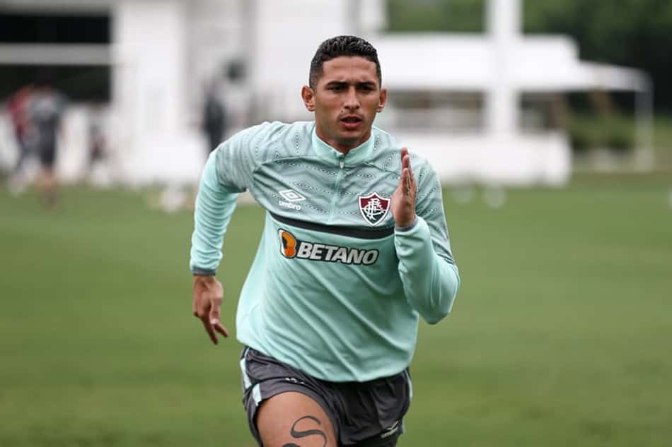 Danilo Barcelos é emprestado pelo Fluminense ao Goiás até o fim do ano
