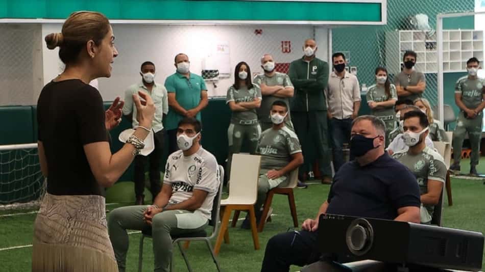 Entenda por que o Palmeiras não 'gasta' com centroavante apesar do superávit de 2021