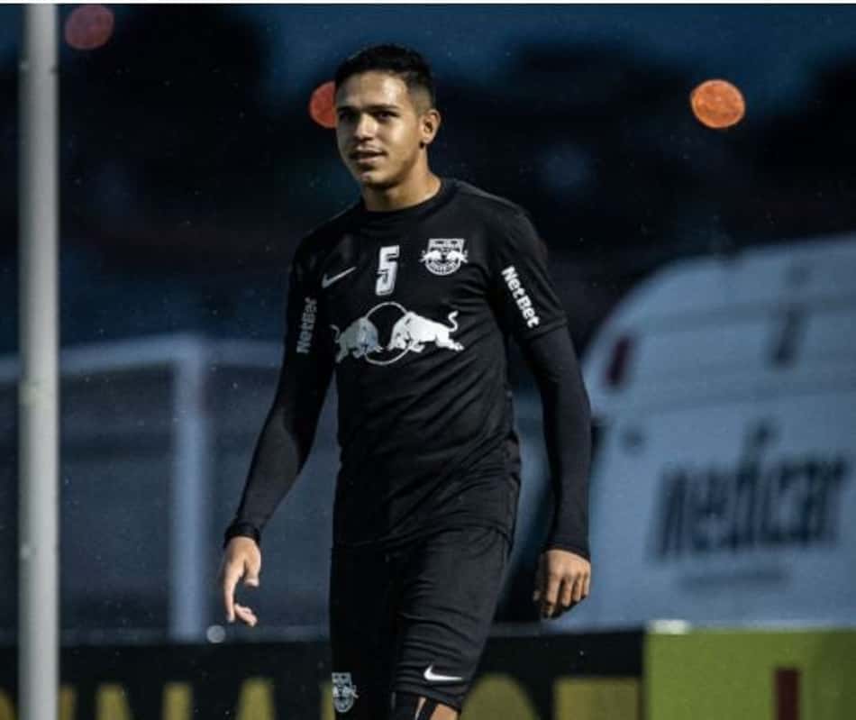 Em estreia do Bragantino na Libertadores, Jadsom pode atingir marca especial