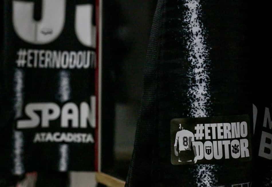 Corinthians e Botafogo-SP se enfrentarão com uniformes especiais em homenagem a Sócrates