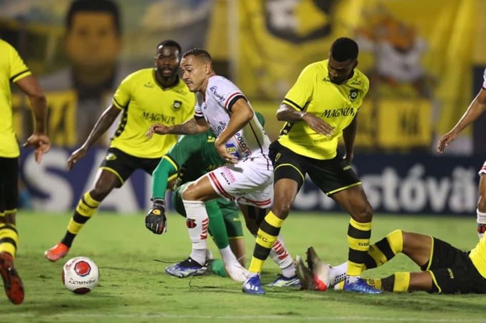 São Bernardo vence o Ituano e segue isolado na liderança do Grupo B