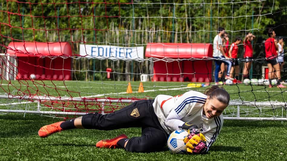 Goleira Luana, agora no Sub-20 do São Paulo, quer mais conquistas em nova categoria