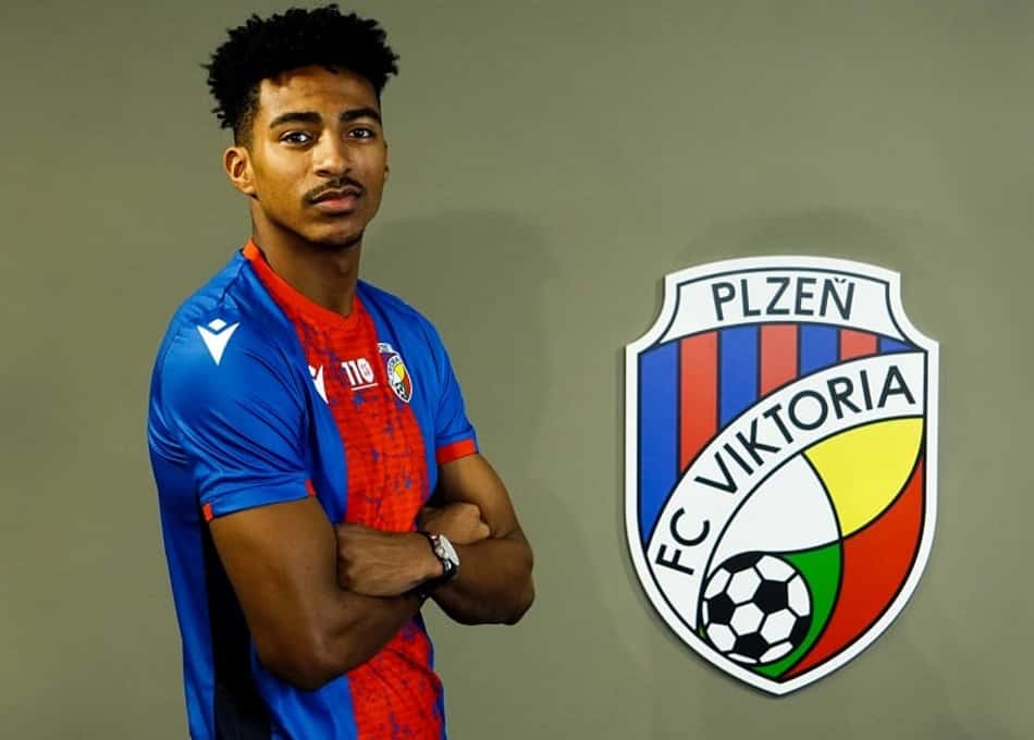 Eduardo Mendes anunciado pelo Viktoria Plzen