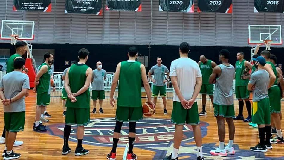 Seleção Brasileira de basquete inicia preparação para enfrentar Uruguai e Colômbia pelas Eliminatórias