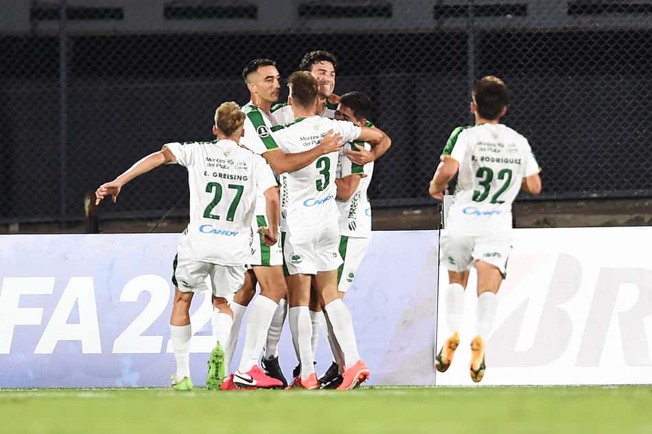 Plaza Colônia é superior e encaminha vaga para cima do The Strongest na Libertadores