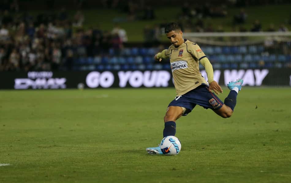 Maior garçom da A-League, Daniel Penha comemora momento na Austrália