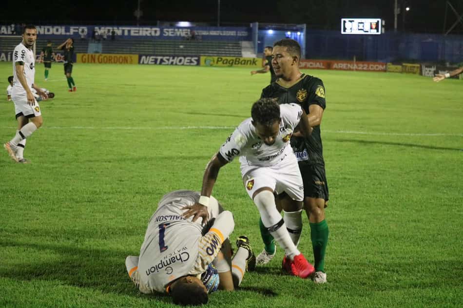 Em jogo fraco, Altos e Sport ficam no empate sem gols