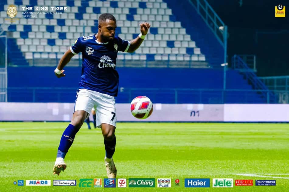 Em alta na Tailândia, Alberto Gouvea destaca bom momento no Nakhon Pathom FC